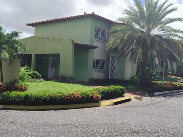 CASA EN VILLA GRANADA EN VENTA