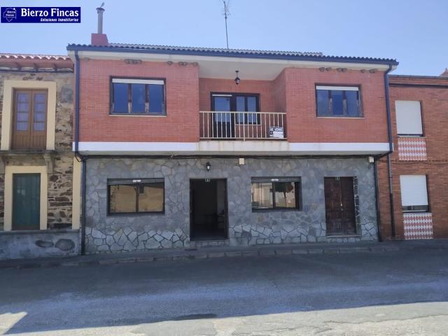 Casa en Villamontan de la Valduerna
