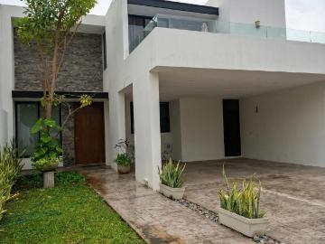 Casa en 19, Cholul, M?rida