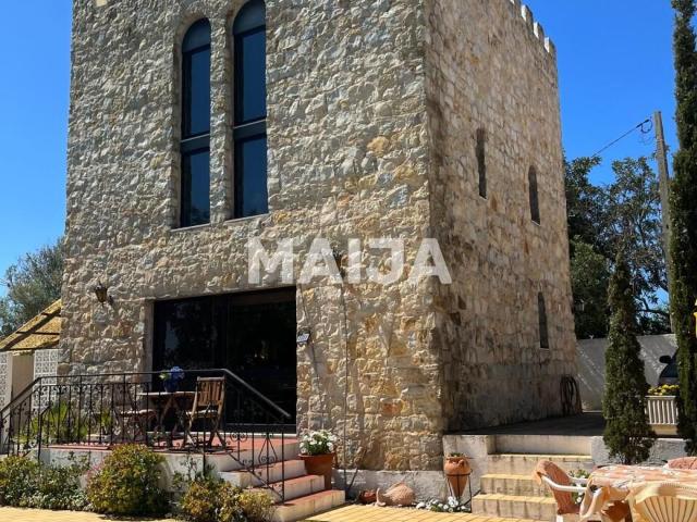 Casa encantadora no estilo castelo no Algarve