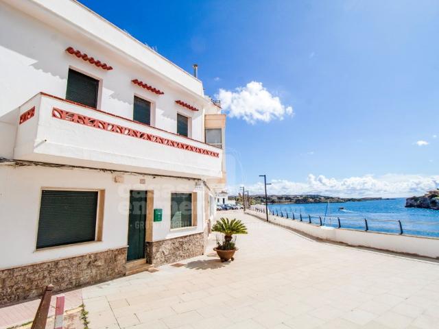 Casa entera en primera línea de mar en Es Castell 0m² Es Castell