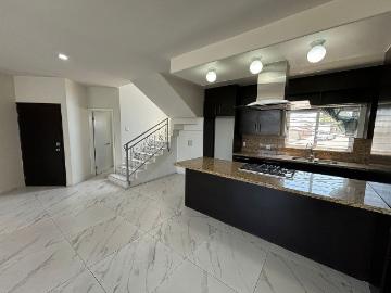 Casa estilo Townhouse 3 niveles, Renta Chapultepec Amplio Roof Garden Vista!