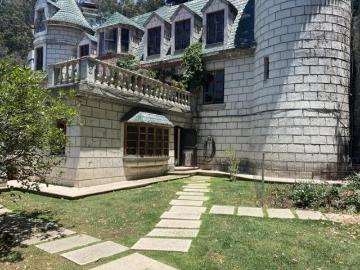 Casa estilo Castillo medieval en venta en Desierto de los Leones