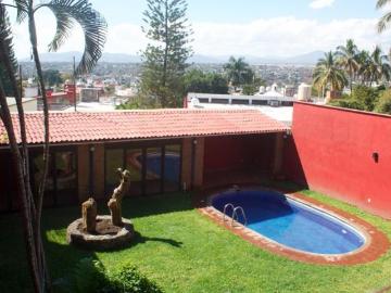 Casa estilo rústico contemporáneo