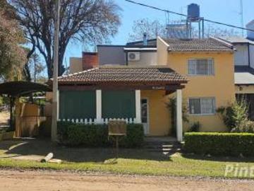 Casa estrategicamente situada en el Balneario SAN JOSE, a pocos mts de las Playas