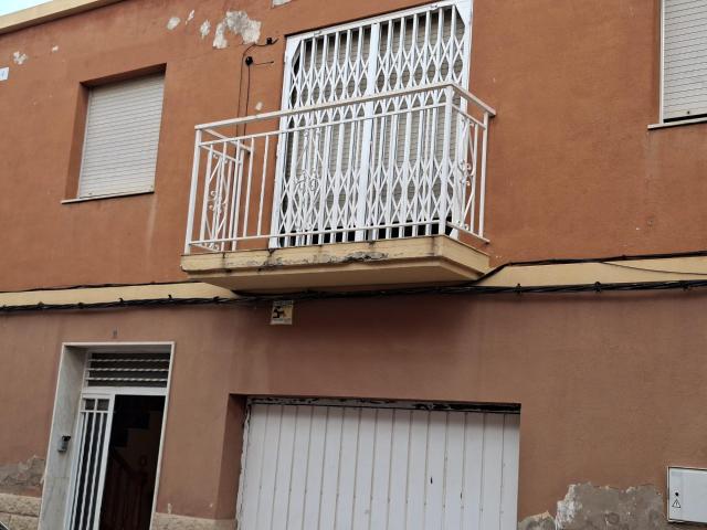 CASA FAMILIAR EN CASTELLON