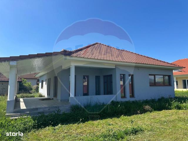 Casa finisata de vânzare în Lapusel