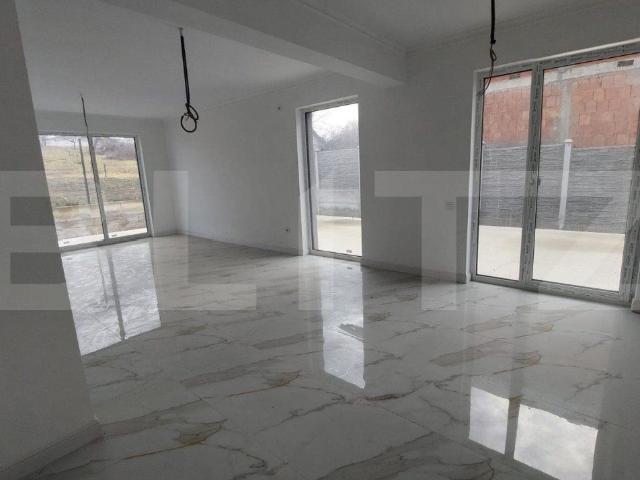 Casa finisata, 4 camere, 100 mp utili, teren 400 mp, zona Oncea