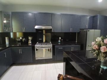 Casa FRACC. QUIRINDAVARA, URUAPAN MICH