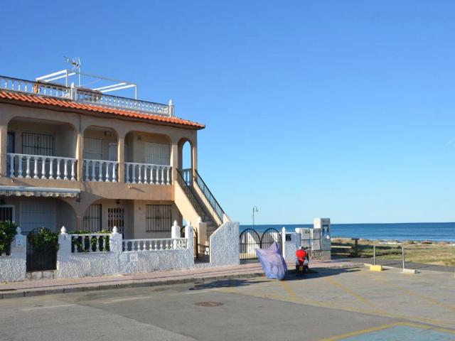 Casa frente al mar con terrazas en La Mata