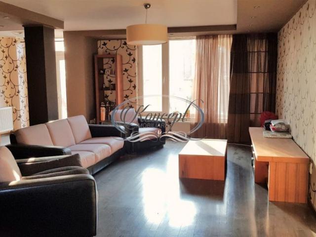 Casa frumoasa cu garaj si curte proprie in Buna Ziua