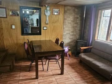Casa galvarino 1525, a unas cuadra de victoria y simpson | 8 dormitorios por 6487.00 en Coyhaique