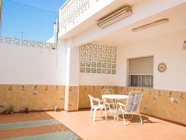 CASA GRANDE EN MONTROY – GRAN OPORTUNIDAD DE INVERSIÓN