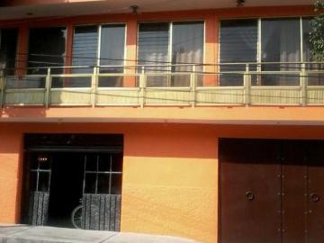 Casa Habitacion con Local Comercial