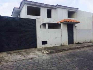 CASA HERMOSO DISEÑO MODERNO CON VISTAS EN ZONA DE SEGURIDAD