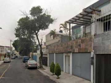 CASA HERMOSA EN CERRO DE LA ESTRELLA, COYOACAN. DE REMATE BANCARIO.