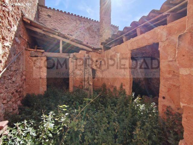Casa histórica con 458 m2 construidos en CAMPOS