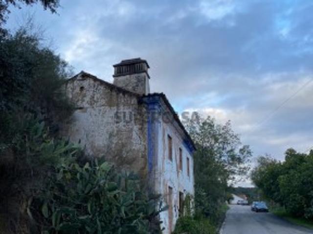 Casa Histórica em Ruína para Reabilitação junto à Estação de Belver, Gavião