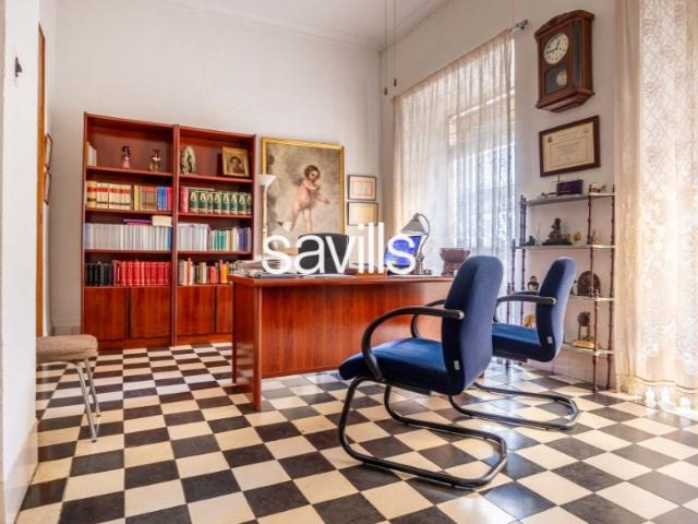 Casa histórica en Sevilla con encanto y gran potencial