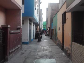 Casa ideal para Almacen a 2 cuadras de Mesa Redonda Documentos Saneados