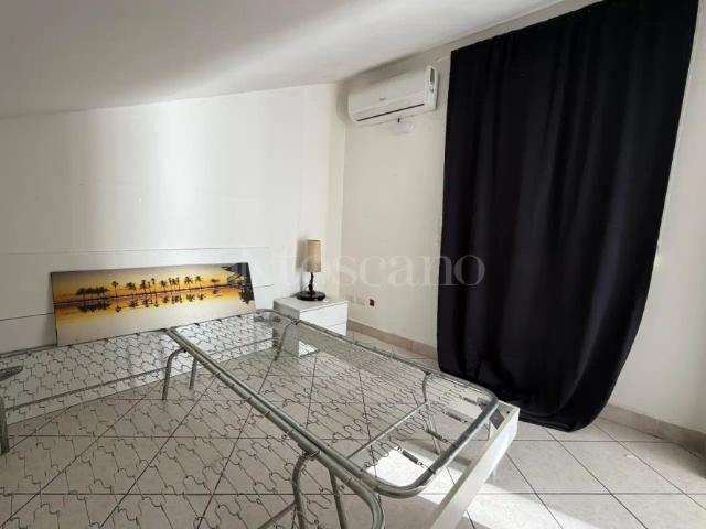 Casa in affitto Via Giulio Petroni, Bari rif. 17/2026