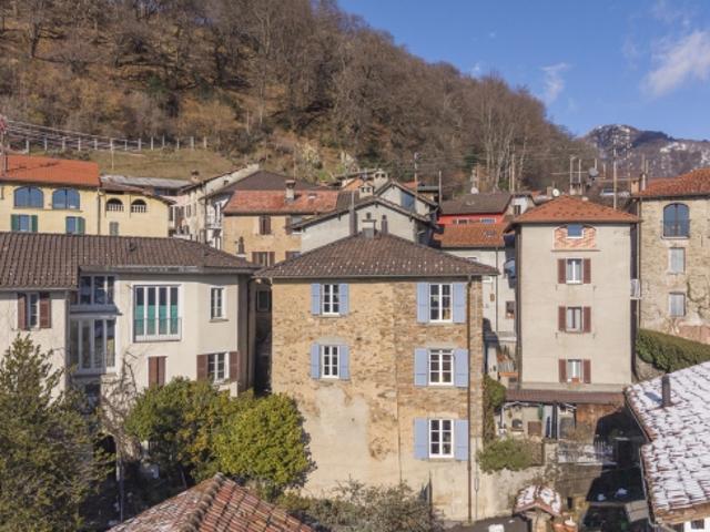Casa in pietra ticinese con 252 m² | Tessiner Steinhaus mit Galerie