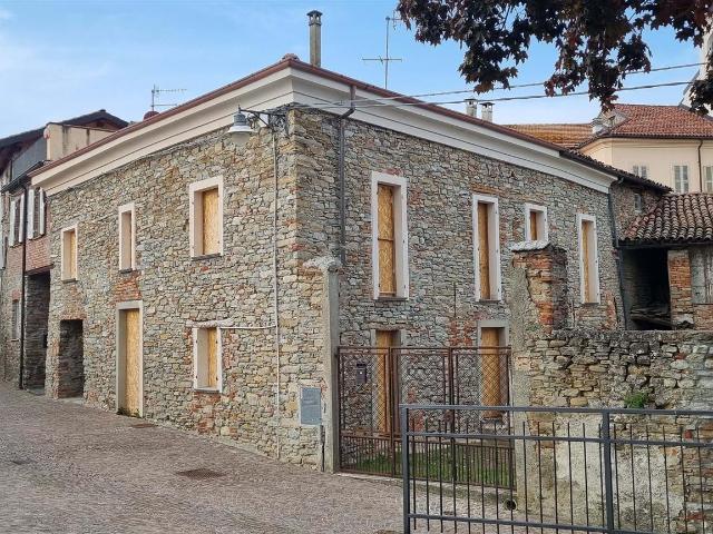Casa in pietra storica da completare 135m² Terzo