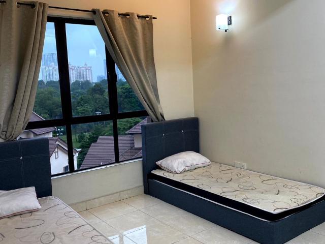 CASA INDAH 1 FEMALE MASTER ROOM FEMALE FULLY FURNISHED FOR RENT