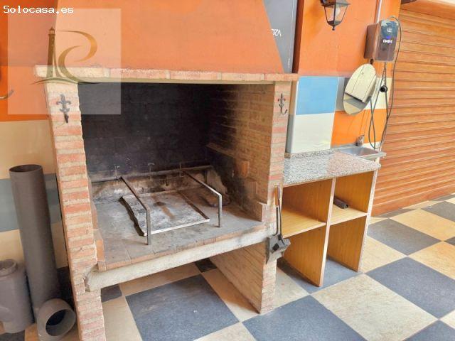 Casa independiente con patio, garaje y barbacoa en Sagunto ciudad solo mensajes
