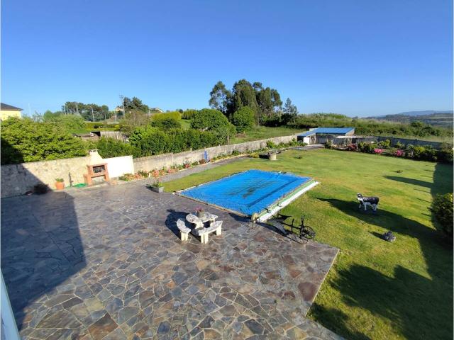 CASA INDEPENDIENTE CON PISCINA