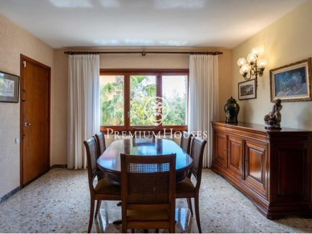 Casa independiente con piscina y Jardín en lAragai