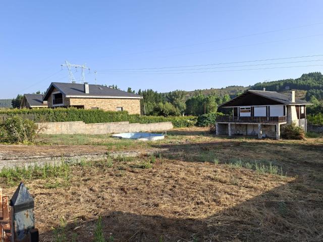 CASA INDEPENDIENTE CON TERRENO EN MOLINASECA