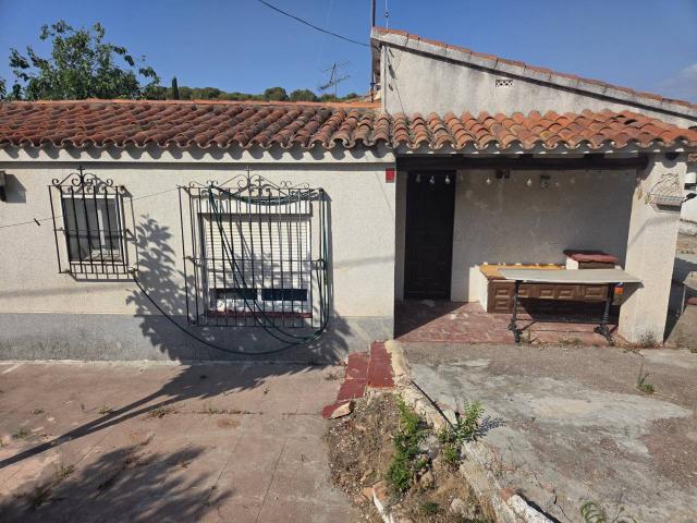 CASA INDEPENDIENTE A REFORMAR EN CUNIT