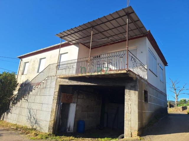 CASA INDEPENDIENTE EN CASTRELO MIÑO