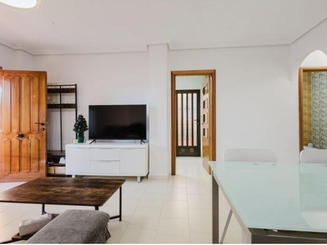 CASA INDEPENDIENTE EN AGUAS NUEVAS CON PISCINA Y SOLÁRIUM