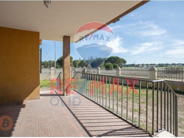 Casa Independiente en Fuente el Olmo de Íscar ?✨