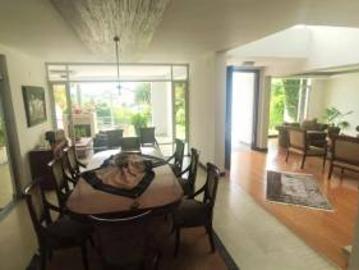 Casa Independiente en urbanización exclusiva sector Vieja Hacienda, Santa Inés