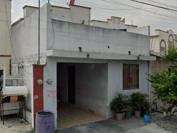 Casa Independiente en Venta en Barrio San Luis, Monterrey, 2 Recámaras