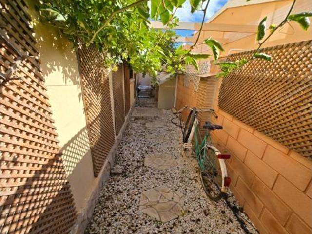 Casa independiente en venta Playa Flamenca