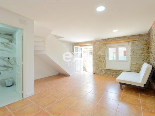 CASA INDEPENDIENTE SEMIREFORMADA EN LES PIECES – TRANQUILIDAD, NATURALEZA Y EXCELENTE OPORTUNIDAD