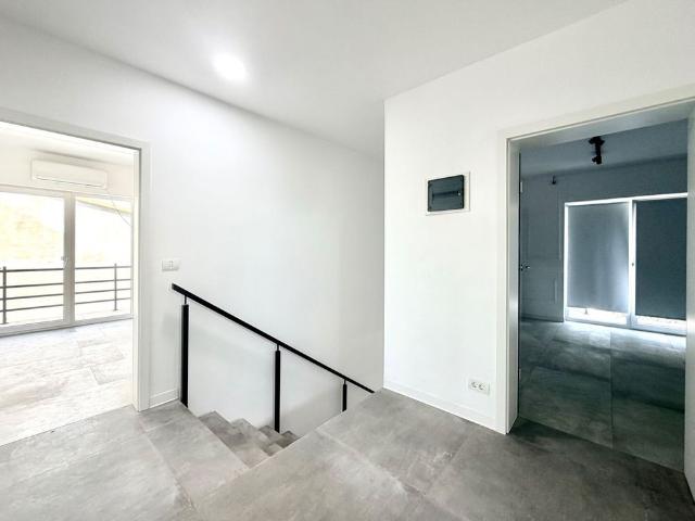 Casa individuală de închiriat Giroc intrare