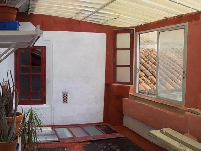 casa individual reformada patio con dos locales