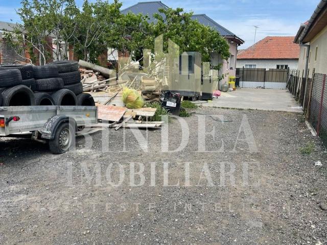 Casa individuala cu acces auto si hala teren 1120mp