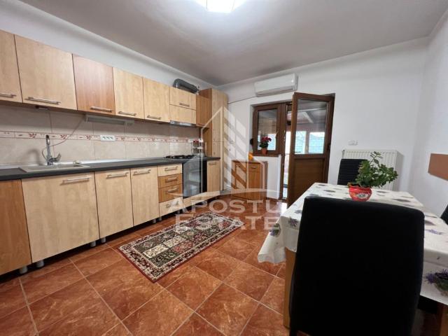 Casa individuala cu 3 camere, pe parter, curte,in Giroc