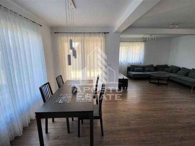 Casa individuala cu 4 camere,2 garaje,Dumbravita