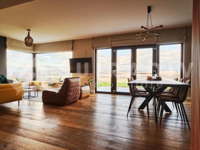 Casa individuala, curte de 400 mp, garaj, vedere panoramica Dezmir