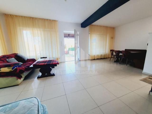 Casa individuala | De inchiriat | 150 mp | Curte comuna | Cetate