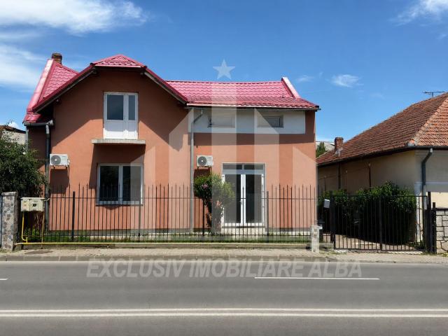 Casa individuala | De inchiriat | 200 mp | 430 mp teren | Cetate