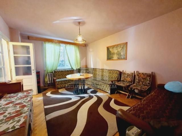 Casa individuala | De inchiriat | 250 mp | 7 camere | Cetate