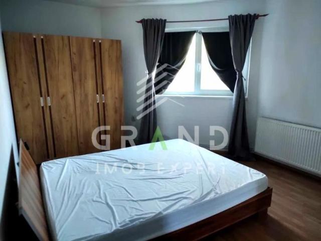 Casa individuala de inchiriat | 3 camere | Curte | Terasa | Garaj | Gazon | Jucu